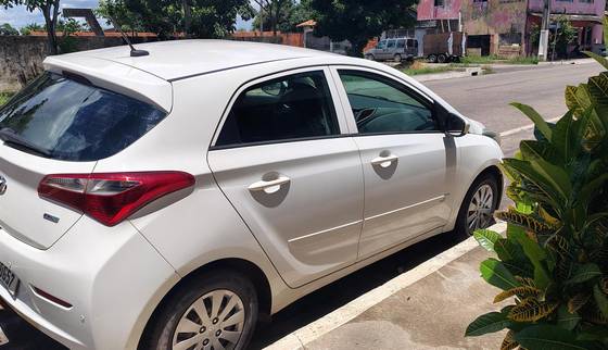 HYUNDAI HB20 1.0 COMFORT PLUS 12V FLEX 4P MANUAL